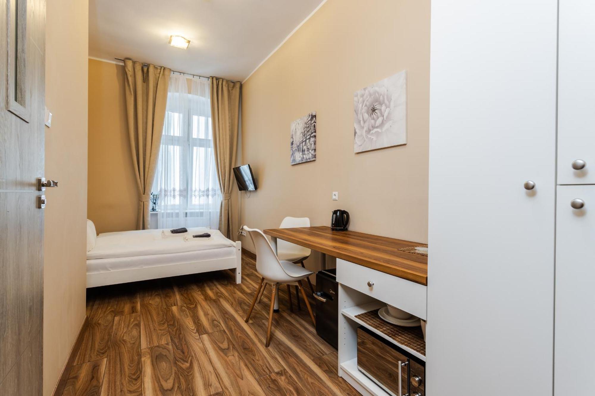 Functional And Comfortable Very Berry Studios In Poznan By Noclegi Renters Eksteriør billede
