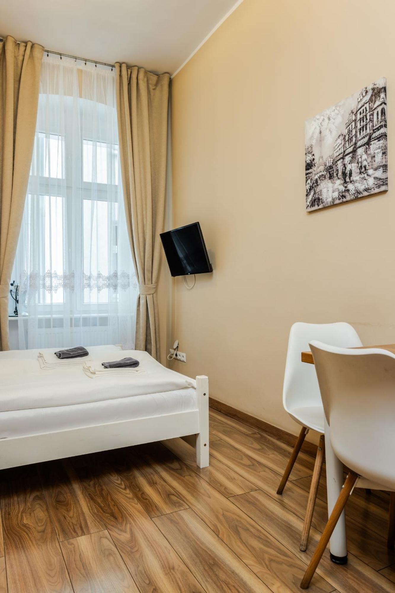Functional And Comfortable Very Berry Studios In Poznan By Noclegi Renters Eksteriør billede