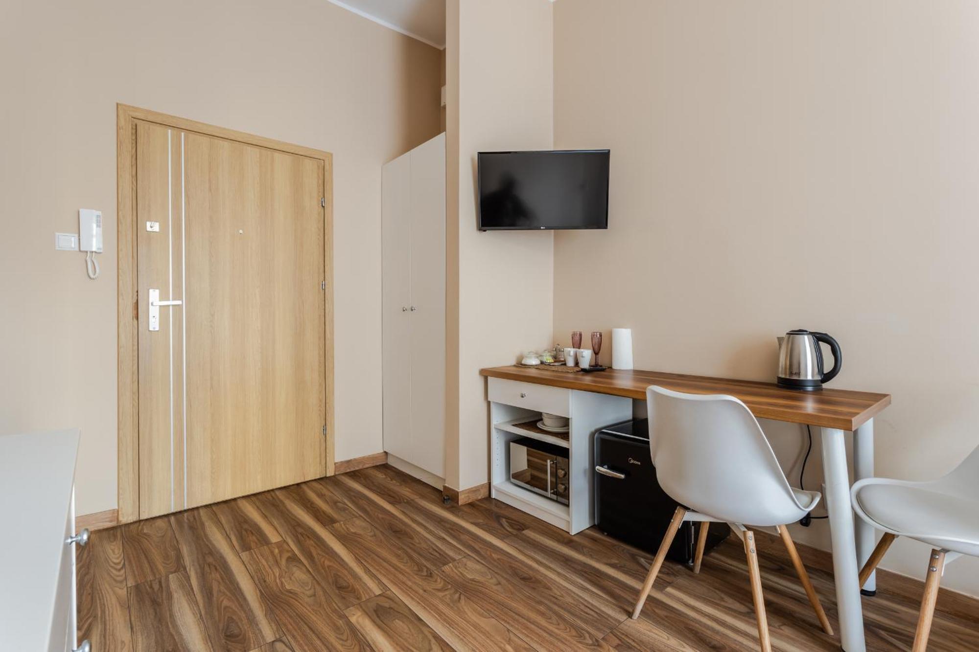 Functional And Comfortable Very Berry Studios In Poznan By Noclegi Renters Eksteriør billede
