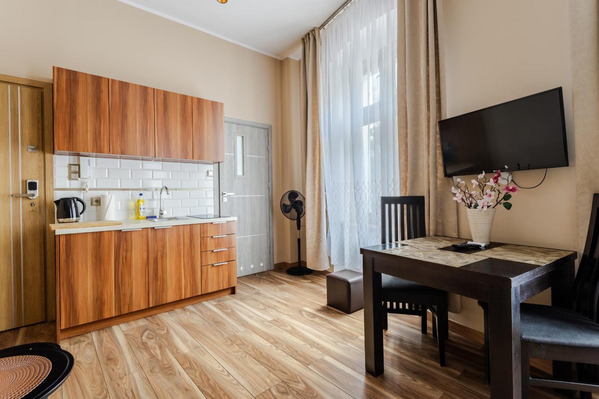 Functional And Comfortable Very Berry Studios In Poznan By Noclegi Renters Eksteriør billede