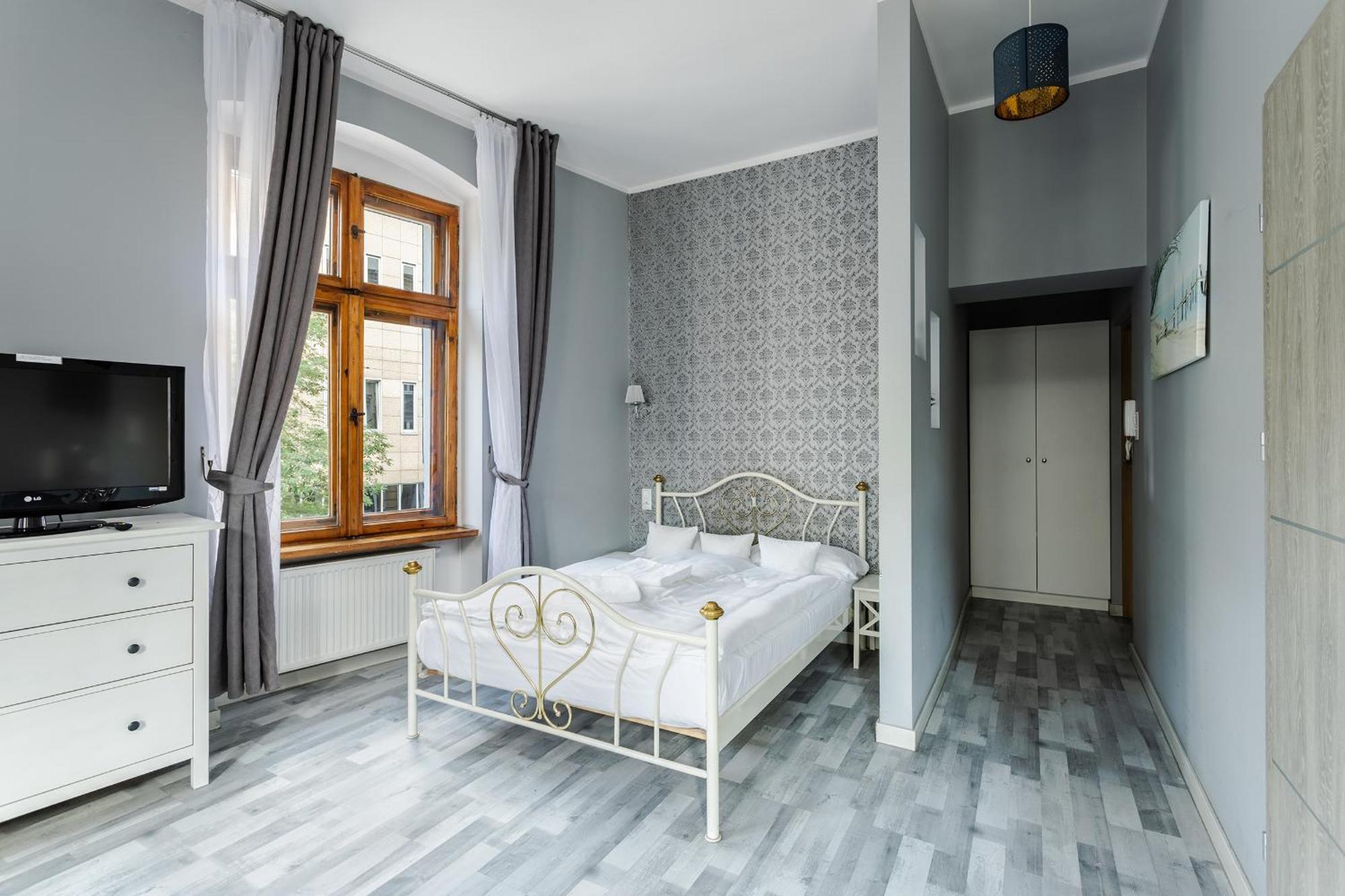 Functional And Comfortable Very Berry Studios In Poznan By Noclegi Renters Eksteriør billede