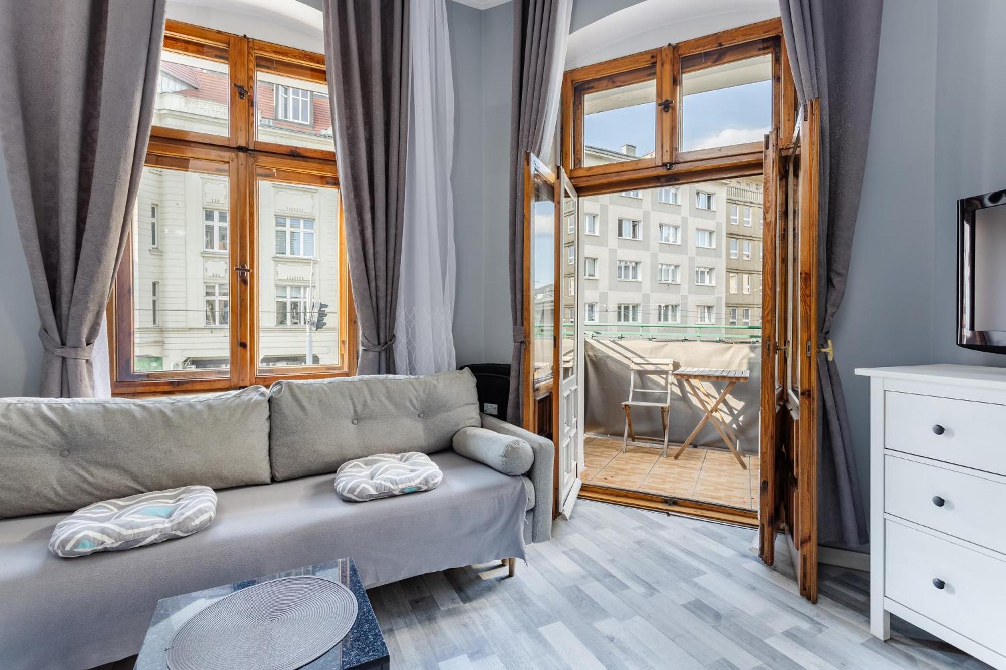 Functional And Comfortable Very Berry Studios In Poznan By Noclegi Renters Eksteriør billede